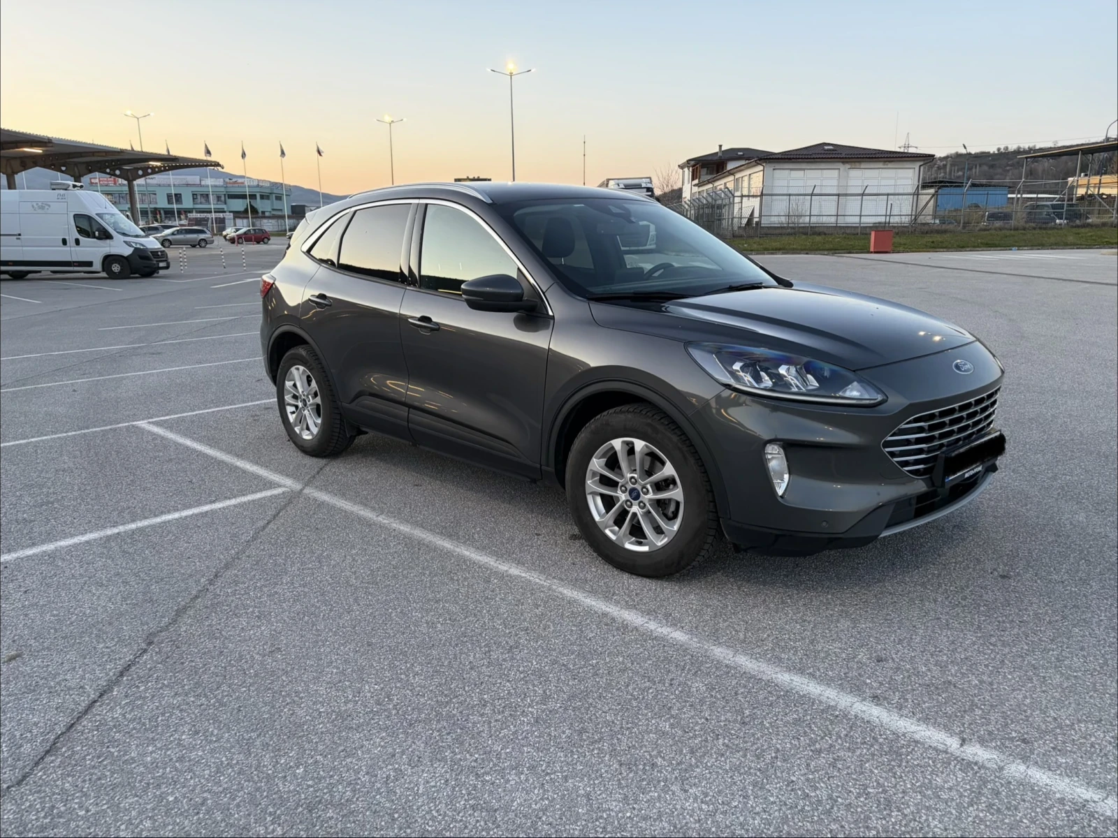Ford Kuga 1.5, снимка 9 - Автомобили и джипове - 53929709