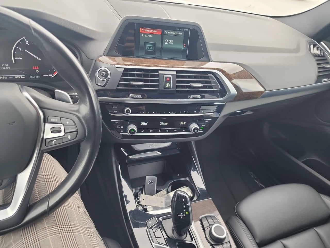 BMW X3 * xDrive30i * CARFAX * KEYLESS * ДВА КЛЮЧА, снимка 8 - Автомобили и джипове - 54075750