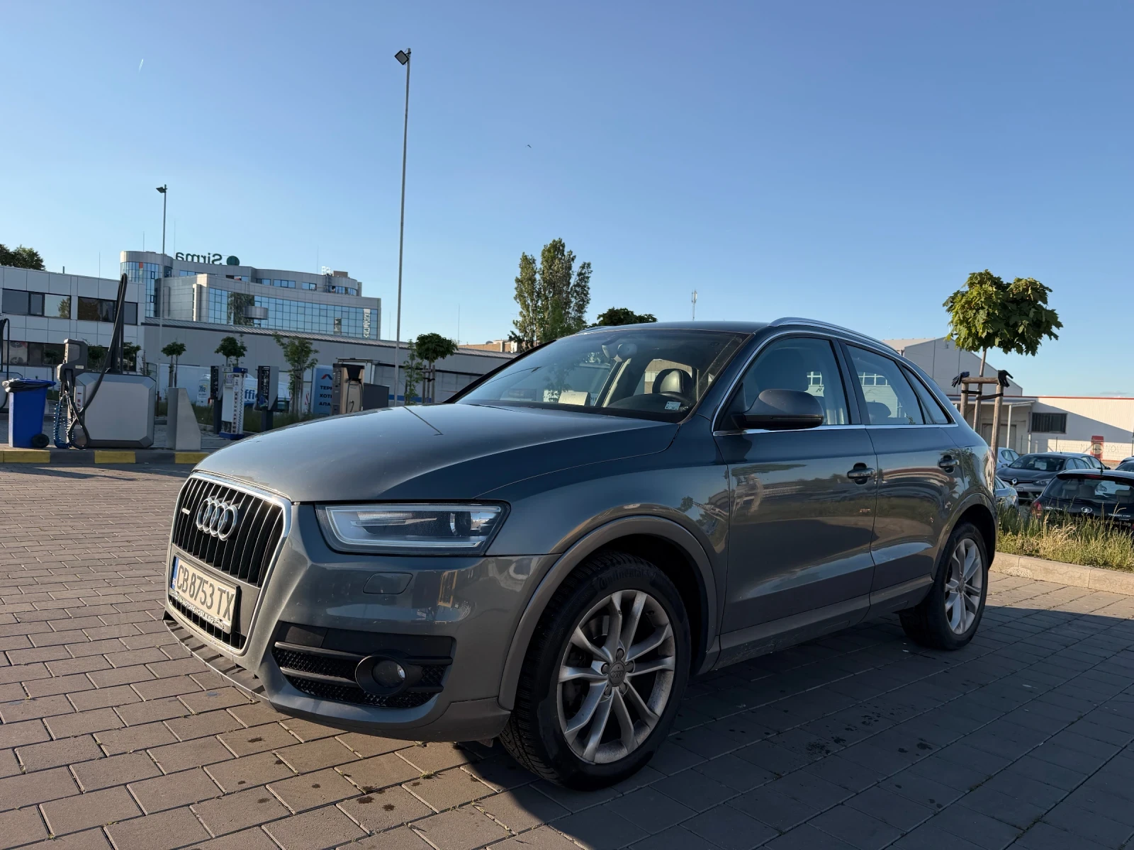 Audi Q3 2.0 TFSI Quattro , снимка 2 - Автомобили и джипове - 55003651