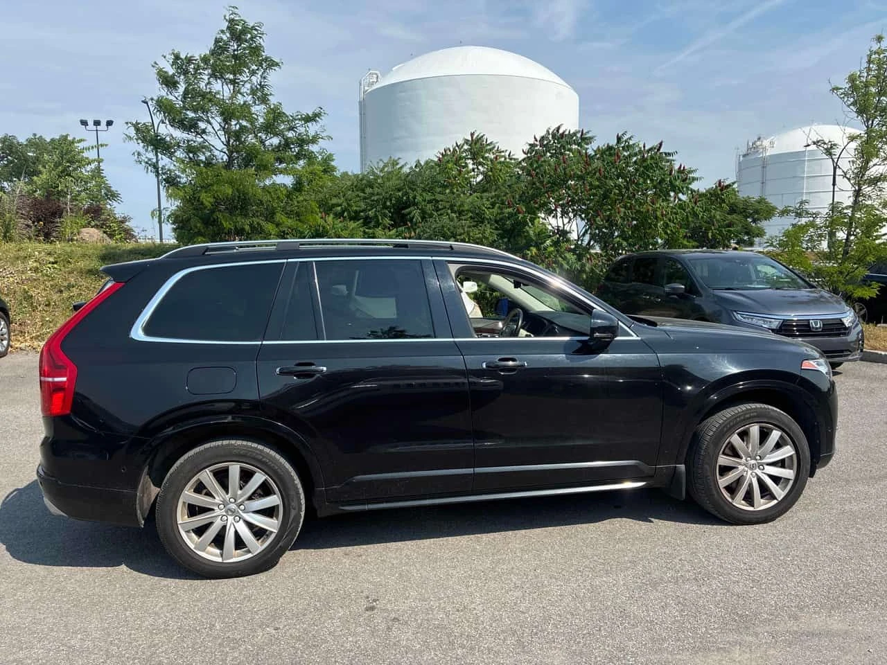 Volvo Xc90 T6 Momentum/CARFAX/ПОДГРЕВ/ПАНОРАМА/КЛИП, снимка 3 - Автомобили и джипове - 55336195
