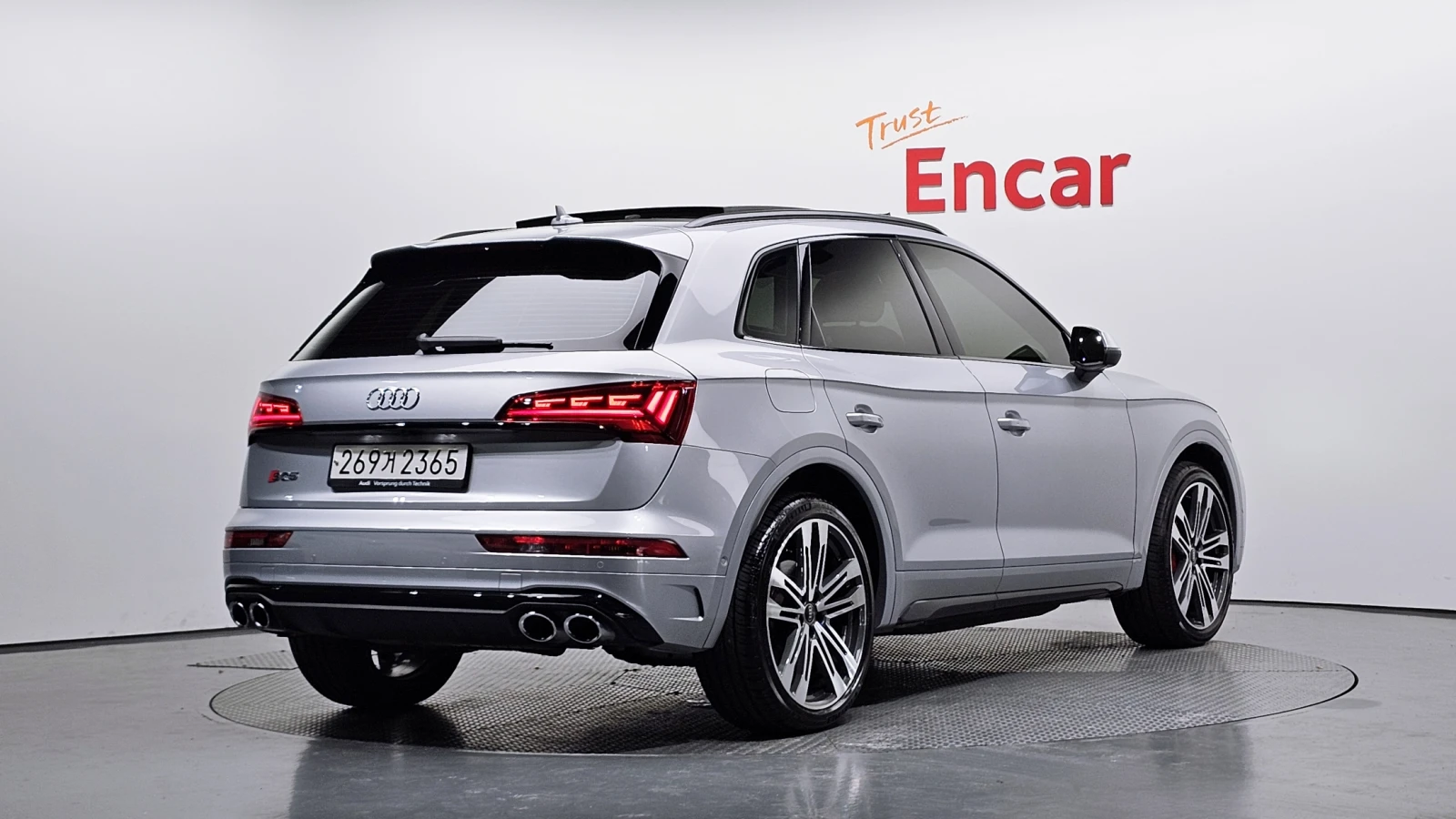 Audi SQ5 ЕЛ. БАГАЖНИК* BLIND SPOT* 360* HUD* КРАЙНА ЦЕНА, снимка 2 - Автомобили и джипове - 55984093
