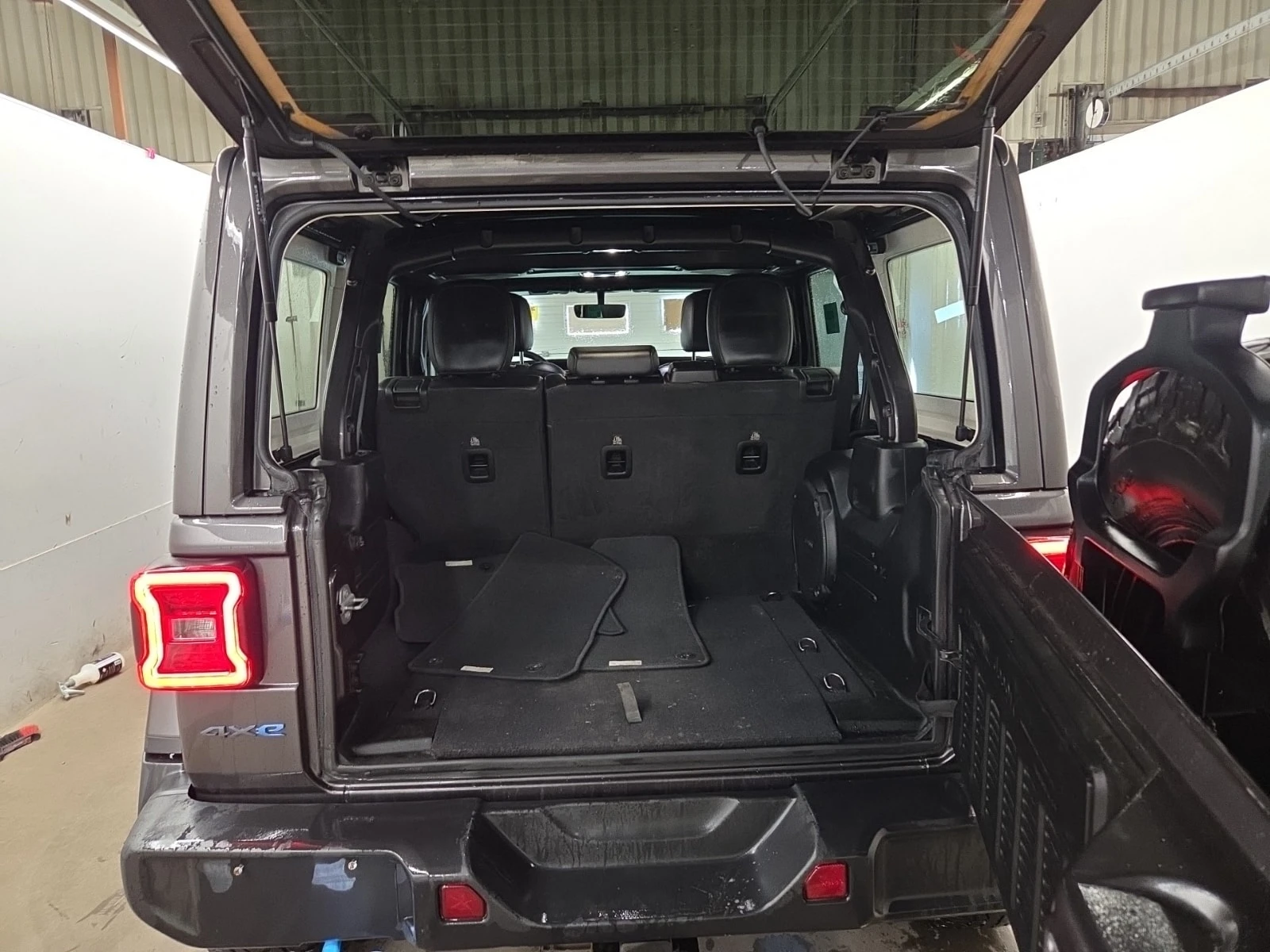 Jeep Wrangler * UNLIMITED RUBICON* АВТОКРЕДИТ* , снимка 14 - Автомобили и джипове - 56090469