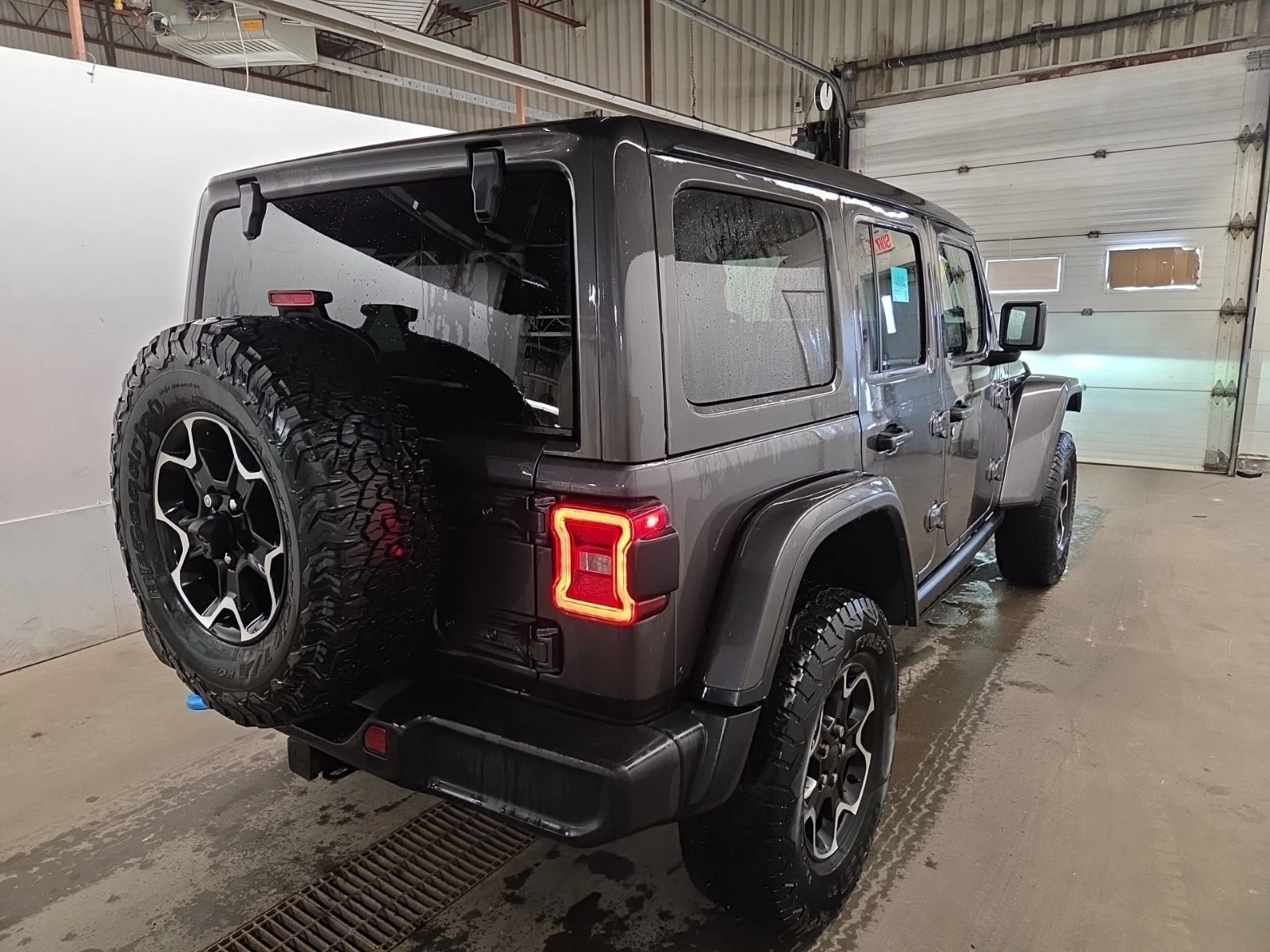 Jeep Wrangler * UNLIMITED RUBICON* АВТОКРЕДИТ* , снимка 3 - Автомобили и джипове - 56090469