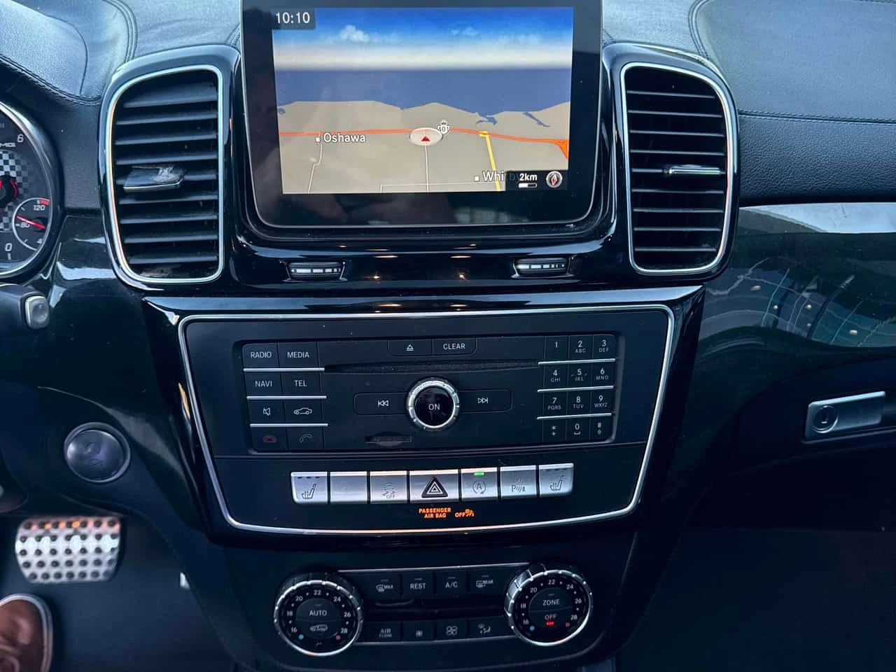 Mercedes-Benz GLE 43 AMG Coupe / Harman Kardon / 360 / Distronic / Carfax, снимка 9 - Автомобили и джипове - 56233474