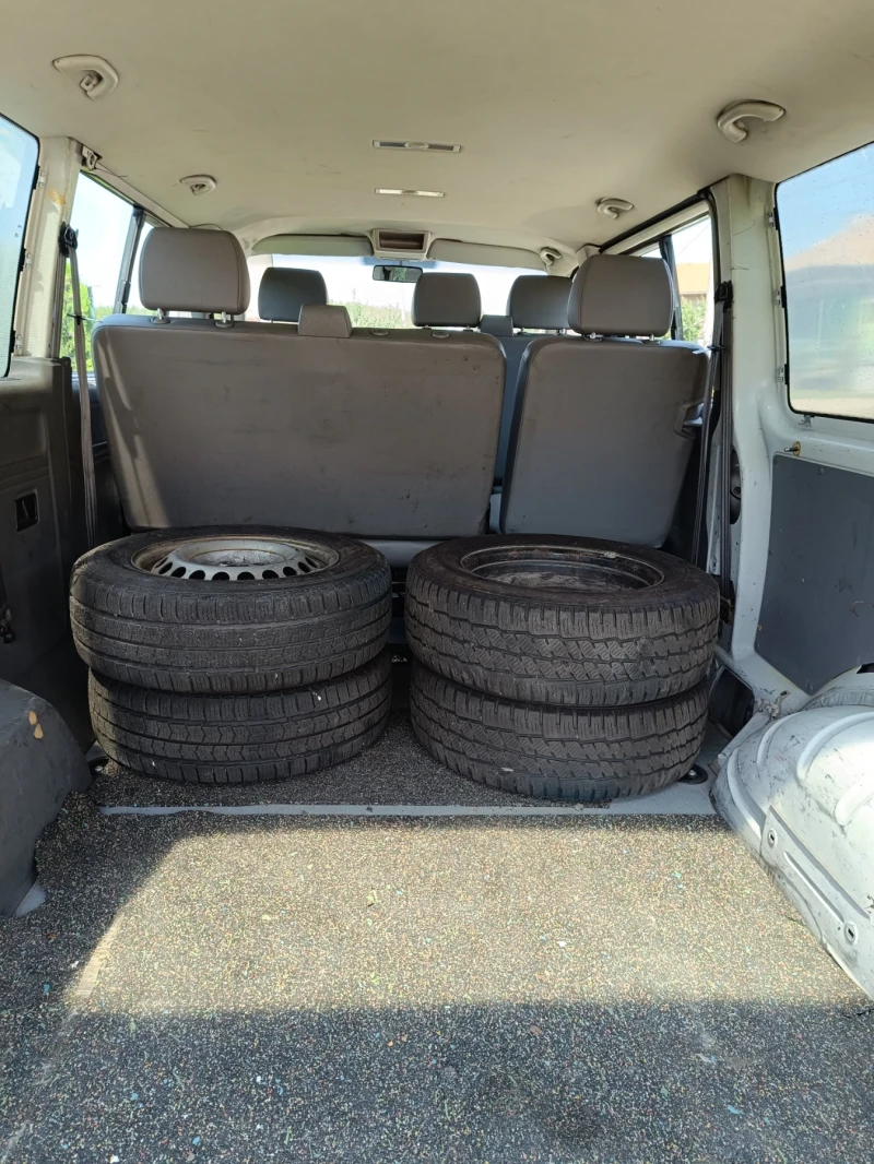 VW T5 2.5 TDI, снимка 13 - Бусове и автобуси - 52433670