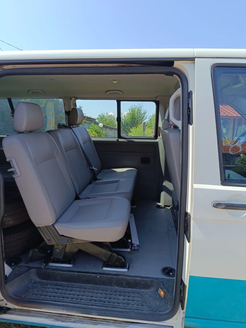 VW T5 2.5 TDI, снимка 5 - Бусове и автобуси - 52433670