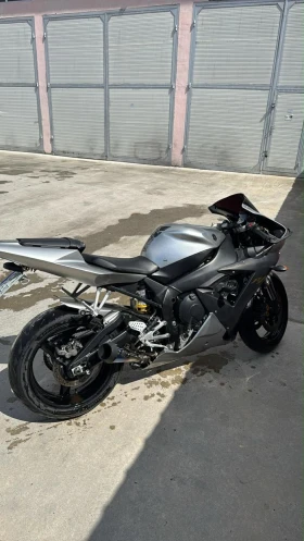 Yamaha YZF-R1, снимка 1