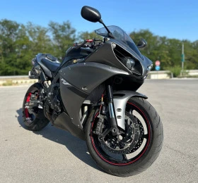  Yamaha YZF-R1