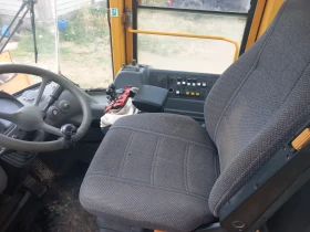 Челен товарач Volvo L180E, снимка 3