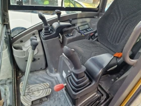 Багер Volvo EC27D, снимка 10
