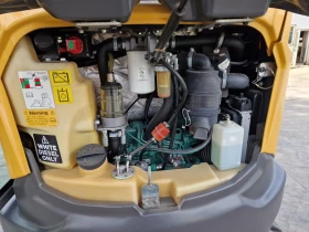 Багер Volvo EC27D, снимка 14