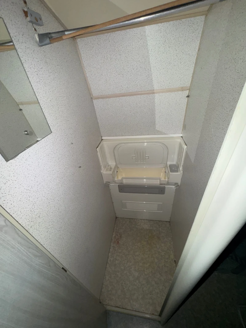 Каравана Beyerland, снимка 13 - Каравани и кемпери - 52387737