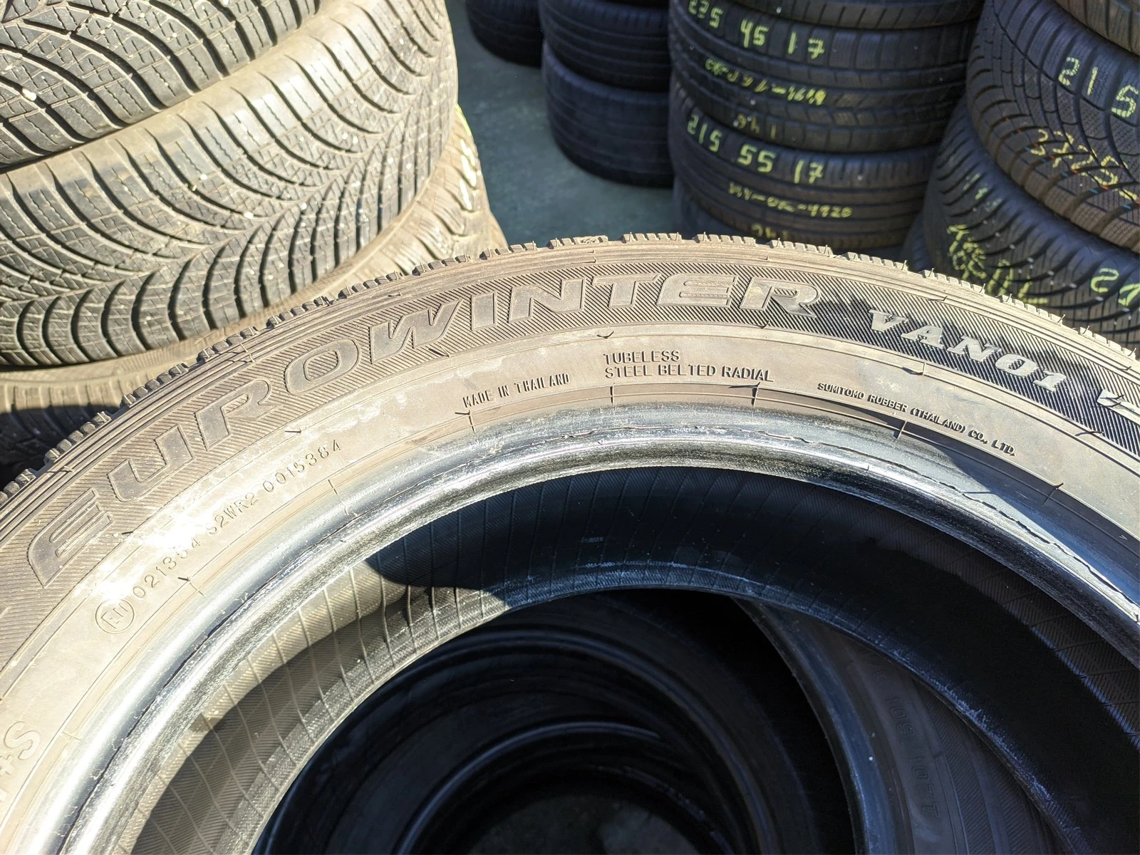 Гуми Зимни 215/60R17, снимка 8 - Гуми и джанти - 56732512