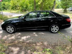 Mercedes-Benz E 220 CDI / AUTOMATIC / NAVI / AMBILIGHT, снимка 3