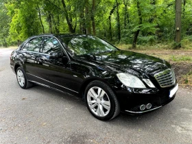 Mercedes-Benz E 220 CDI / AUTOMATIC / NAVI / AMBILIGHT, снимка 1