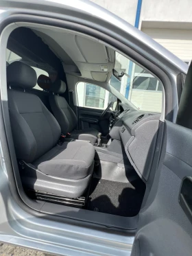 VW Caddy Ресори 2014г. Климатроник, снимка 12
