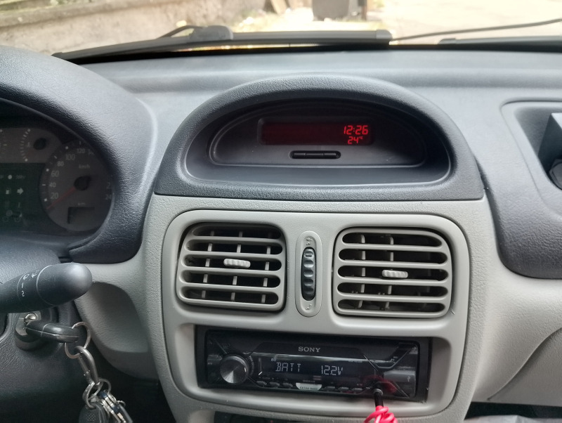 Renault Clio 1, 4 K7J700, снимка 8 - Автомобили и джипове - 46562572