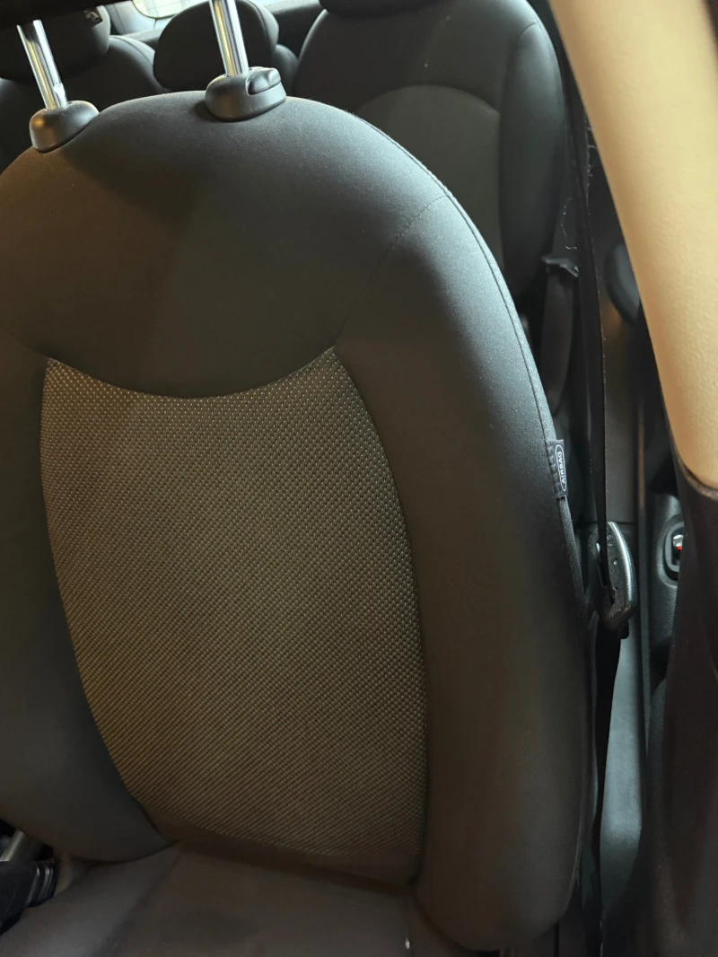 Mini Countryman 1.6D включена регистрация, снимка 13 - Автомобили и джипове - 51850479