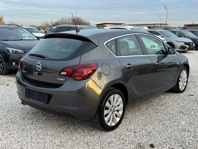 Opel Astra 1.4T 140k, снимка 4 - Автомобили и джипове - 52736195