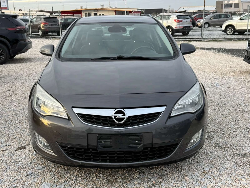 Opel Astra 1.4T 140k, снимка 2 - Автомобили и джипове - 52736195