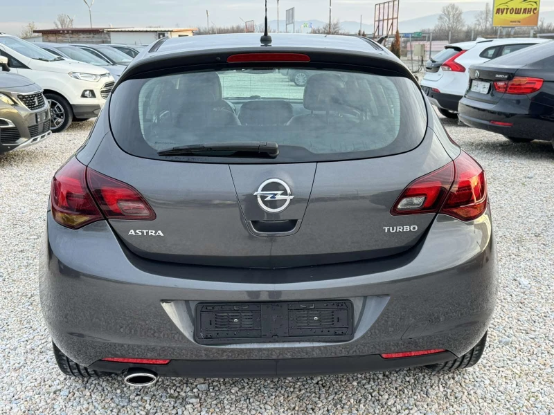 Opel Astra 1.4T 140k, снимка 5 - Автомобили и джипове - 52736195
