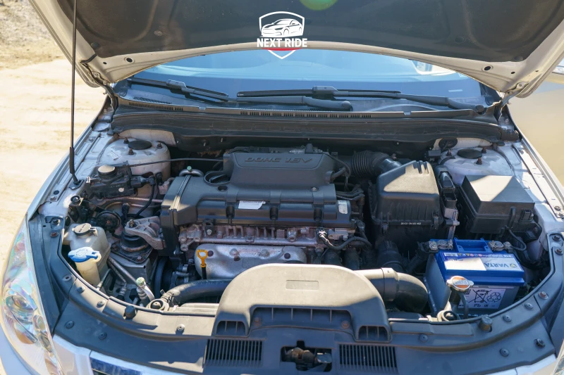Hyundai I30 2.0i 143 к.с. ТОП, снимка 13 - Автомобили и джипове - 52832971