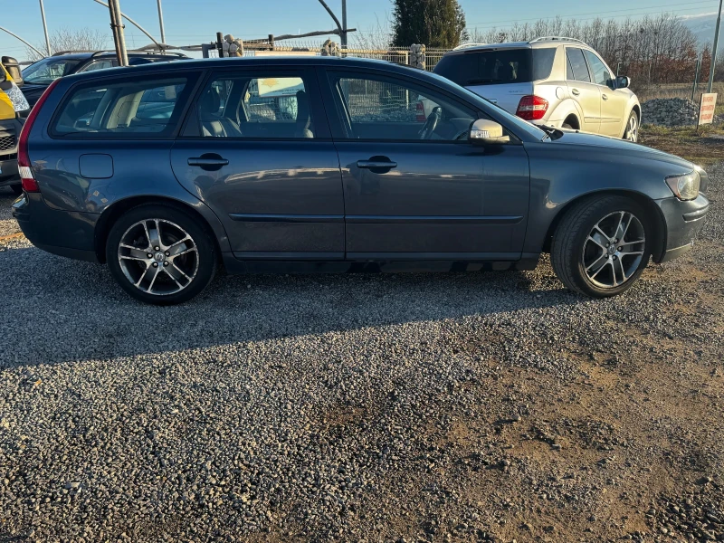 Volvo V50 2.0 бензин, снимка 6 - Автомобили и джипове - 53111939