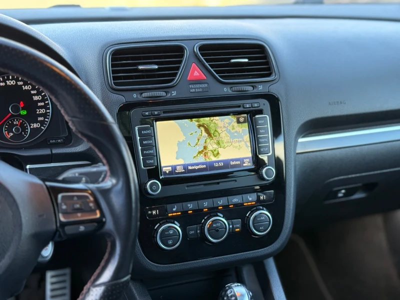 VW Scirocco 2.0TSI- 210К.С. / GTS EDITION / УНИКАЛНО СЪСТОЯНИЕ, снимка 12 - Автомобили и джипове - 53164989