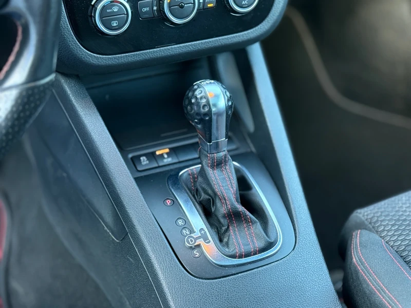 VW Scirocco 2.0TSI- 210К.С. / GTS EDITION / УНИКАЛНО СЪСТОЯНИЕ, снимка 13 - Автомобили и джипове - 53164989