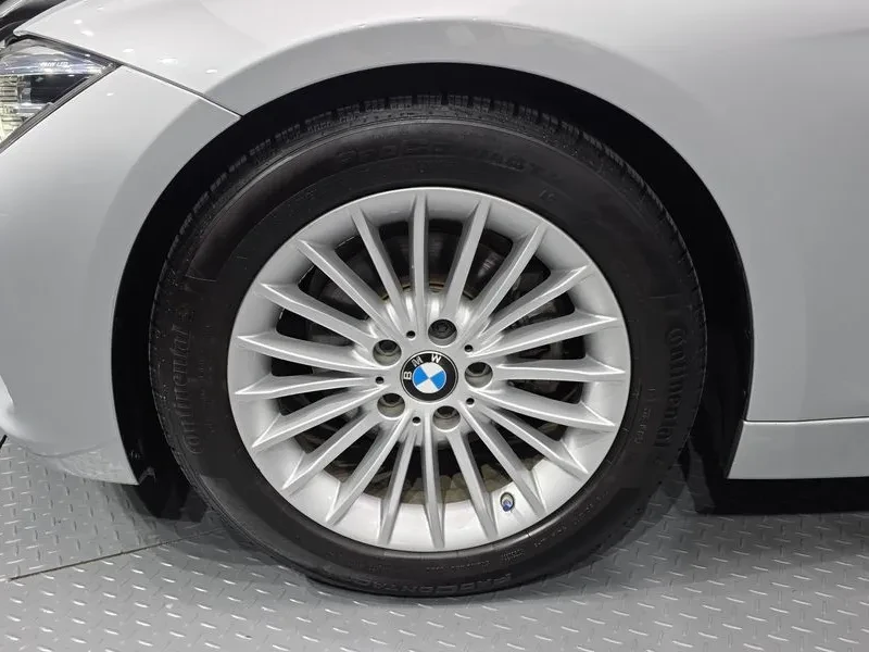 BMW 320 d, снимка 5 - Автомобили и джипове - 54592594