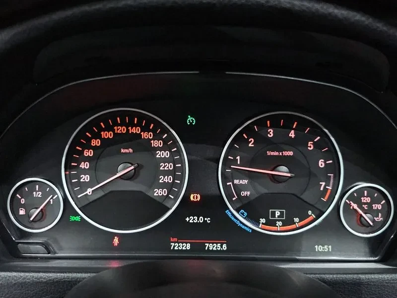 BMW 320 d, снимка 8 - Автомобили и джипове - 54592594
