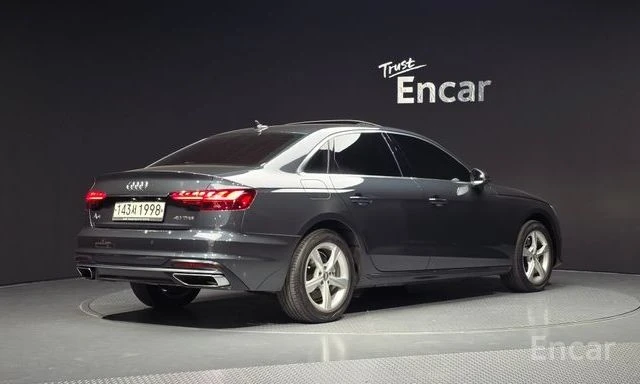Audi A4 40 TFSI | ШИБЕДАХ | ЗАДНА КАМЕРА | KEYLESS | , снимка 2 - Автомобили и джипове - 54886696