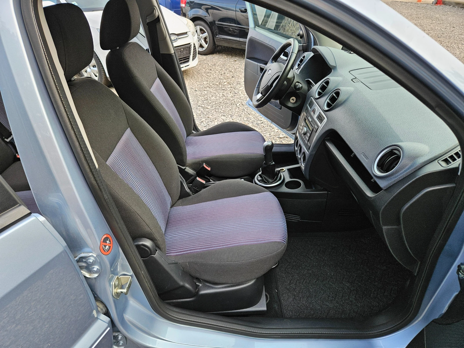 Ford Fusion 1.4 бензин 80кс, снимка 12 - Автомобили и джипове - 44528528