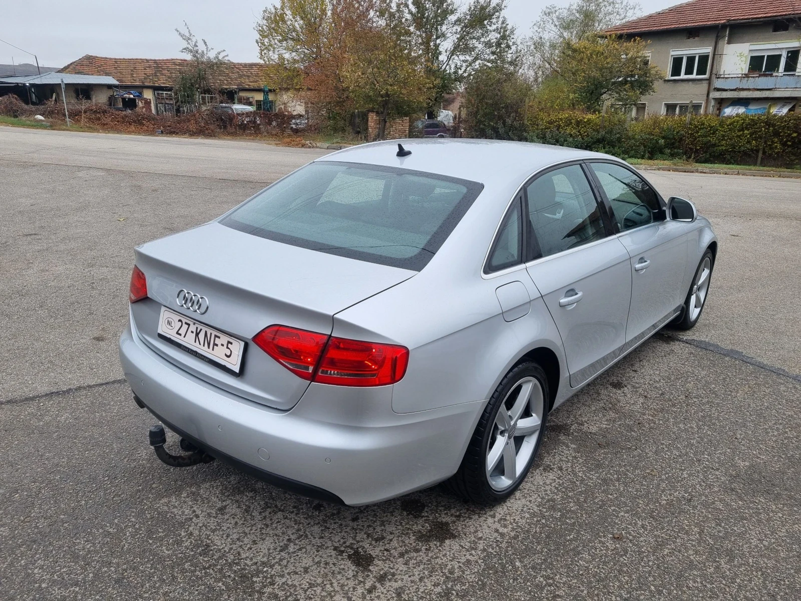 Audi A4 2.0TDI ProLine 6ск - изображение 6