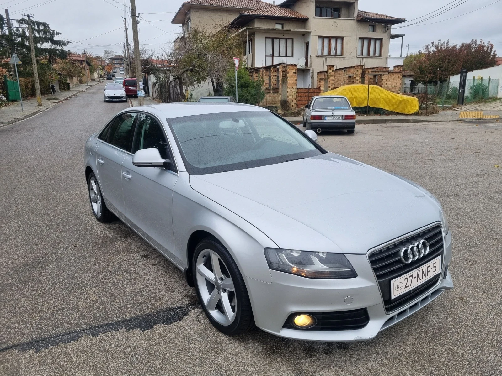 Audi A4 2.0TDI ProLine 6ск - изображение 2