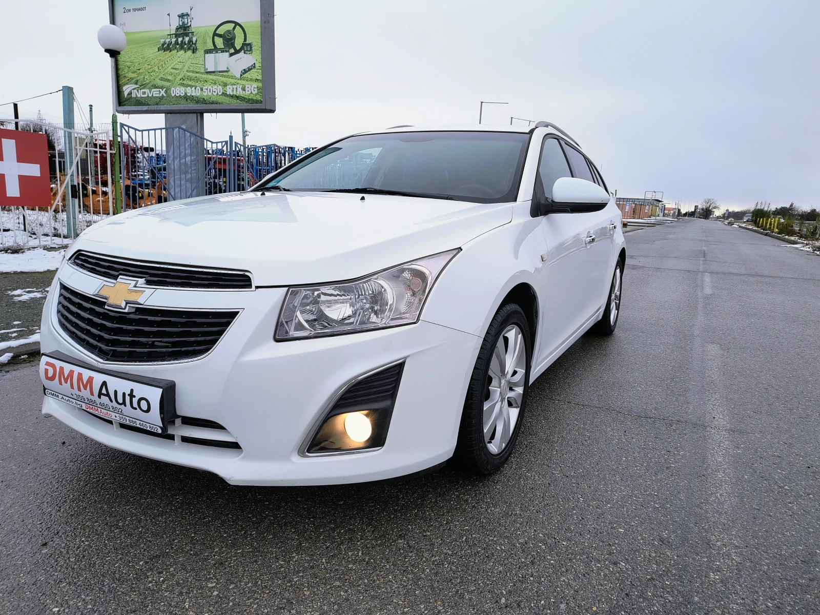 Chevrolet Cruze 140 кс * БЕНЗИН* НАВИ / РЕАЛНИ КИЛОМЕТРИ - [1] 