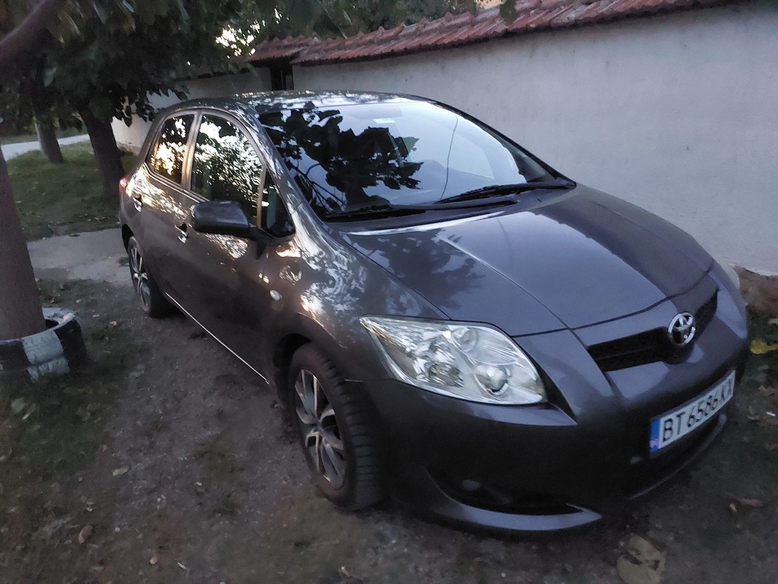 Toyota Auris 2.0 D4D - изображение 2