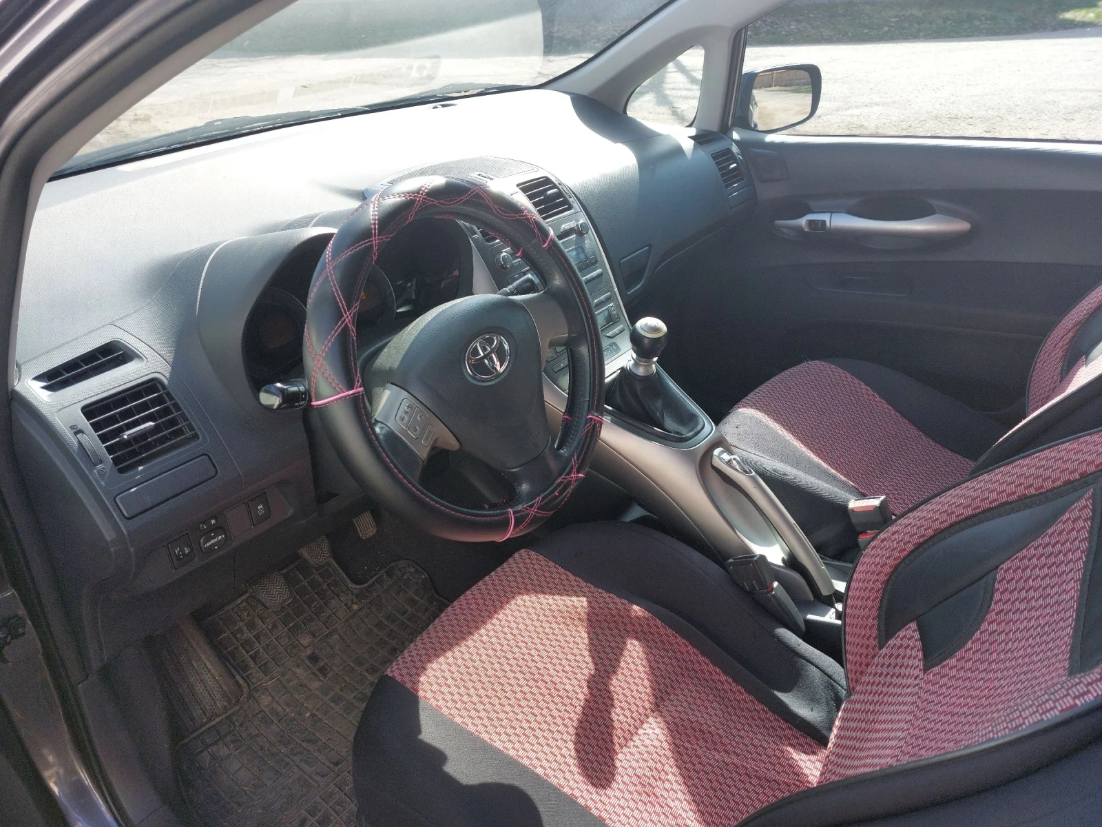 Toyota Auris 2.0 D4D - изображение 6