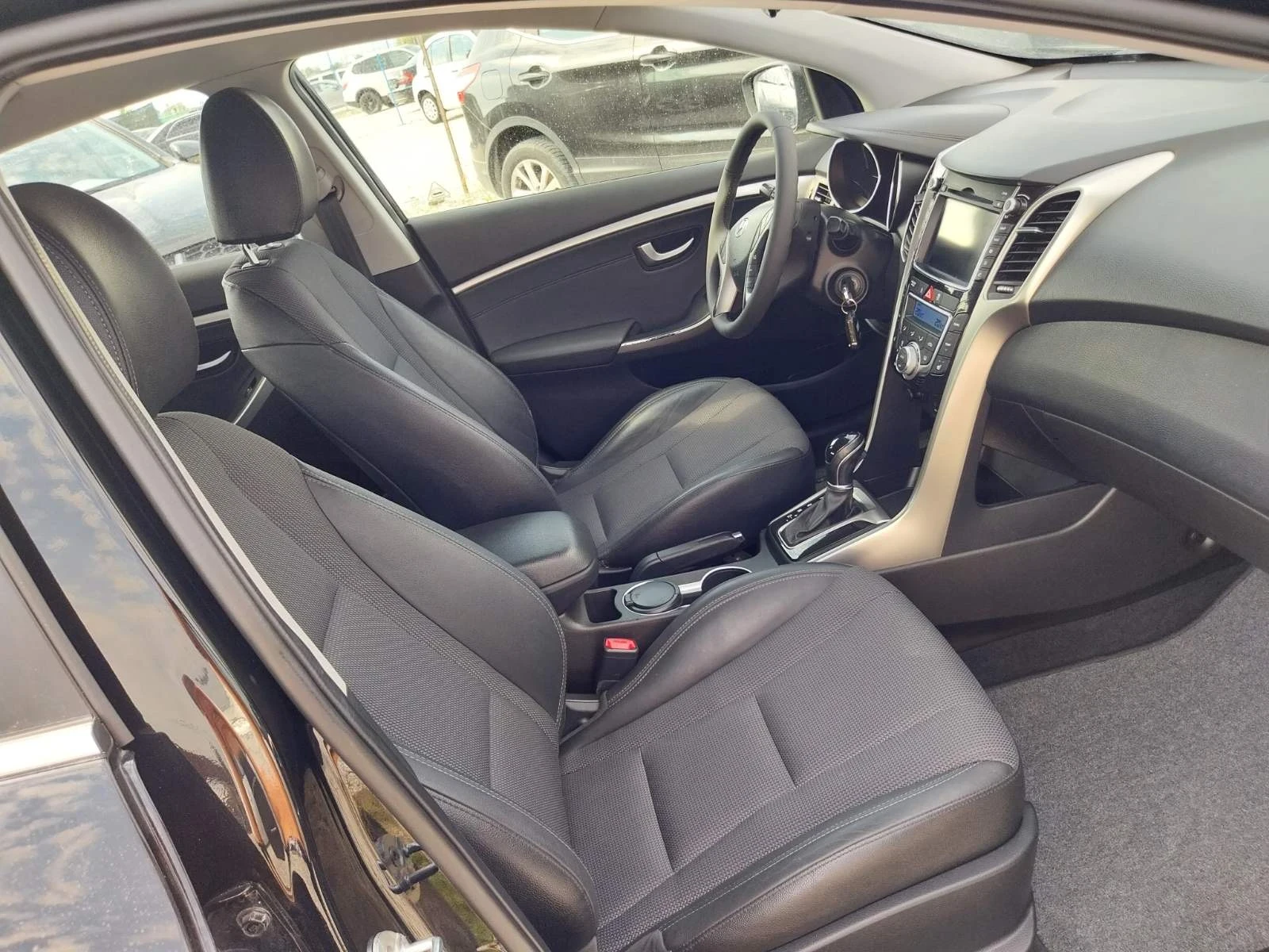 Hyundai I30 1.6 I автоматик - изображение 10