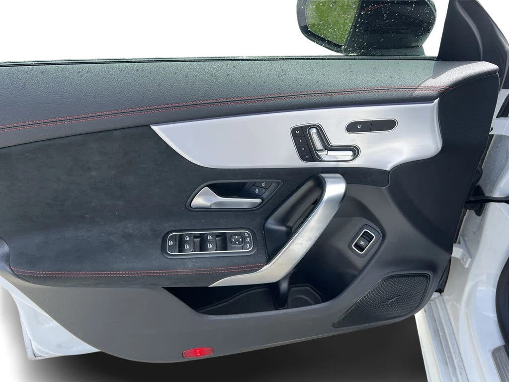 Mercedes-Benz CLA 250 4MATIC * ПОДГРЕВ * BURMESTER * CAMERA * LED * NAVI - изображение 8