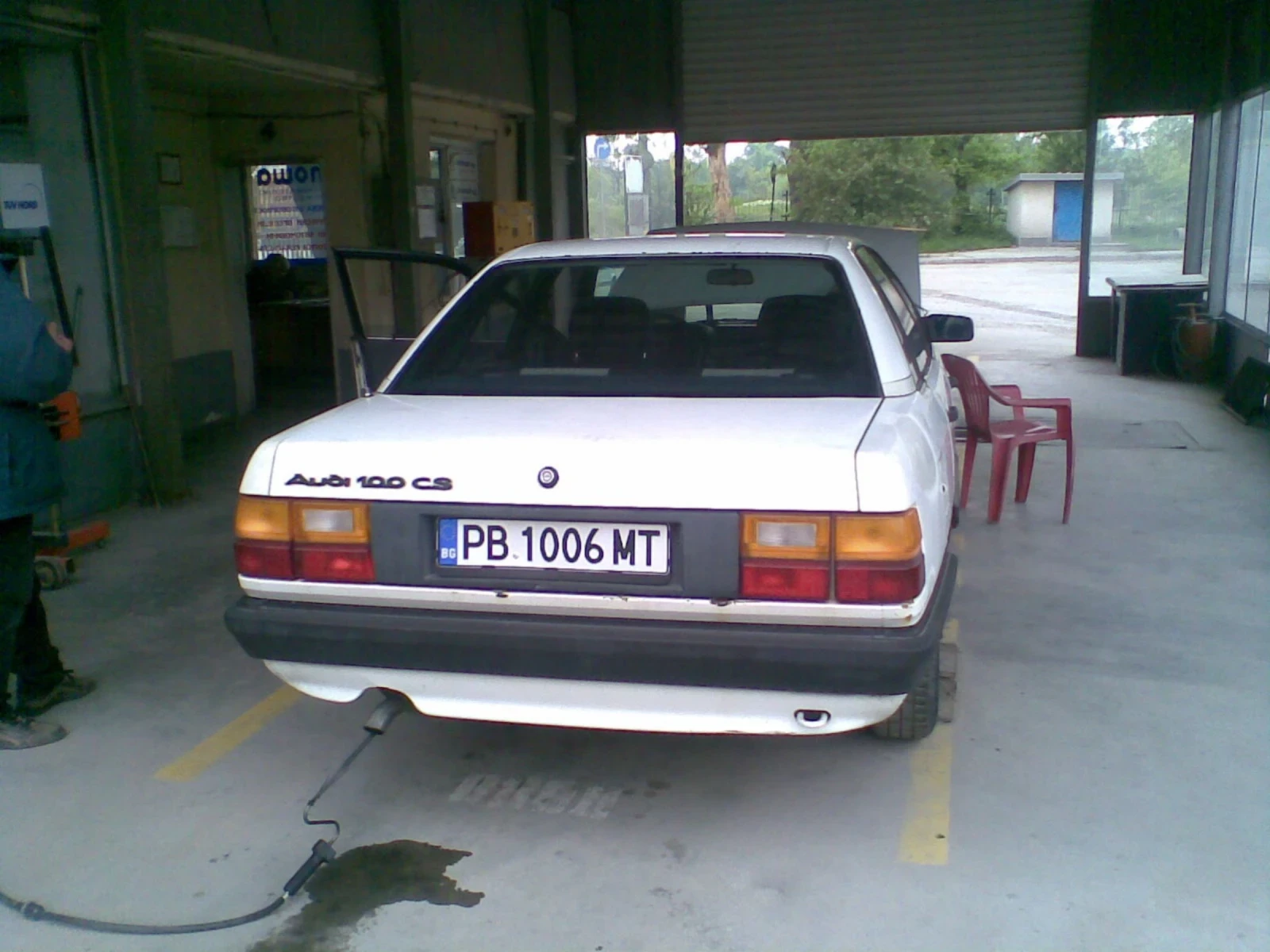 Audi 100 2.1 - изображение 3