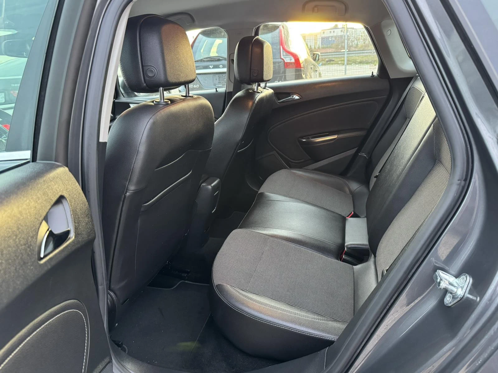 Opel Astra 1.4T 140k | Mobile.bg   8