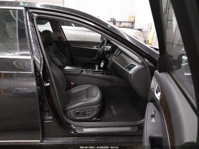 Genesis G80 3.8L V-6 DI, DOHC, VVT, 311HP All Wheel Drive | Mobile.bg � ����������� 11