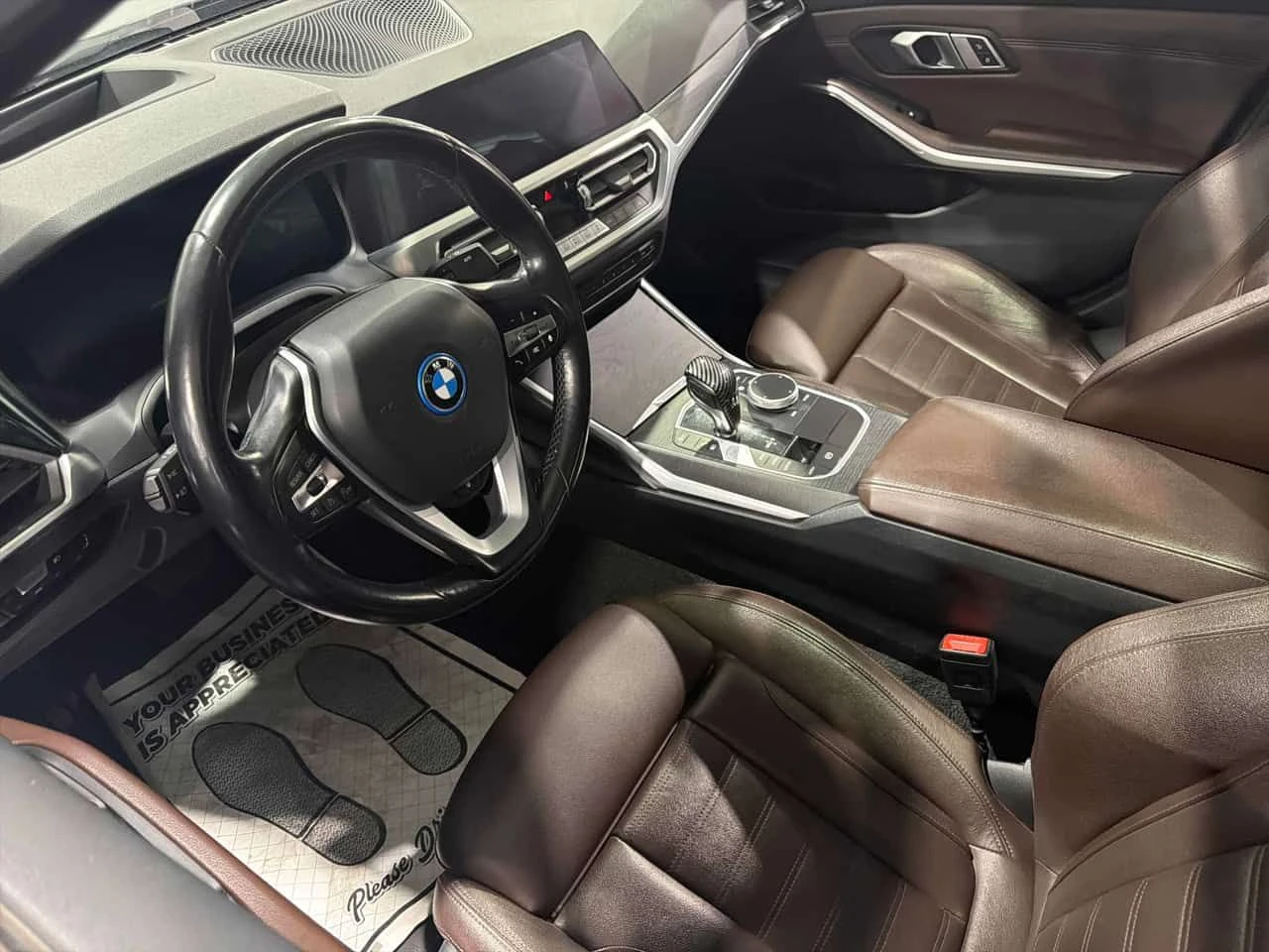 BMW 330 330e xDrive  CARFAX | Mobile.bg � ����������� 5