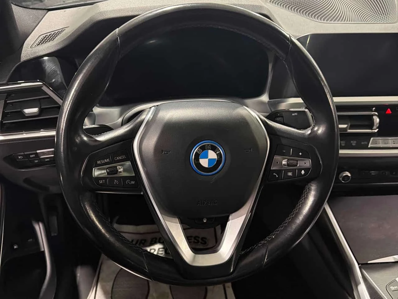 BMW 330 330e xDrive  CARFAX | Mobile.bg � ����������� 8