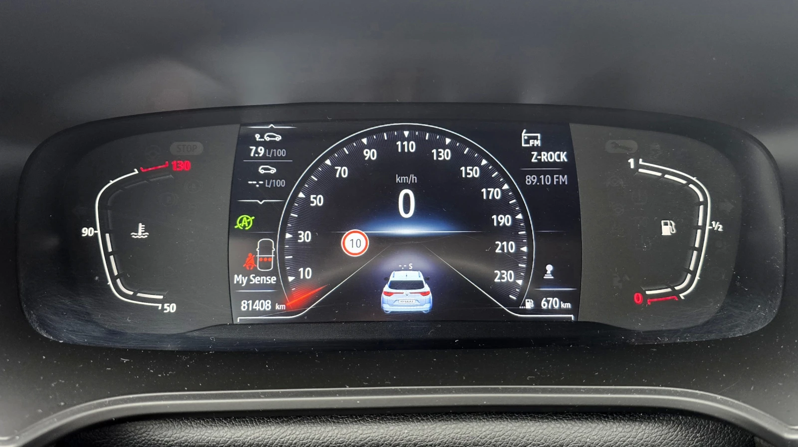 Renault Megane 1.3 TCE, снимка 9 - Автомобили и джипове - 53977105