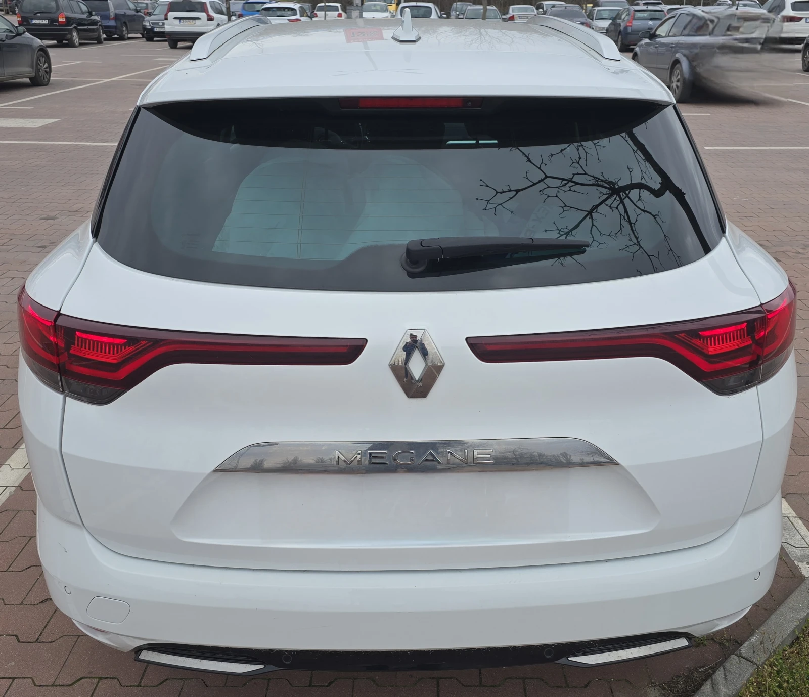 Renault Megane 1.3 TCE, снимка 5 - Автомобили и джипове - 53977105