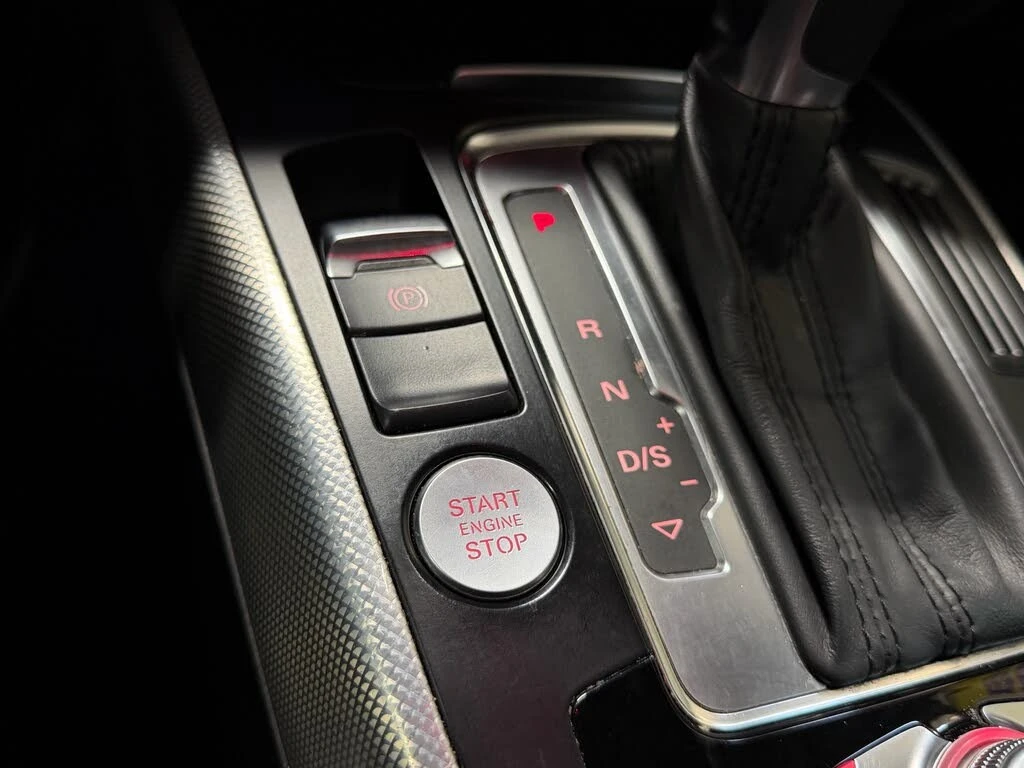 Audi A4 2.0T* quattro* Progressiv* АвтоКредит* (ЦЕНА ДО БГ, снимка 14 - Автомобили и джипове - 54000342