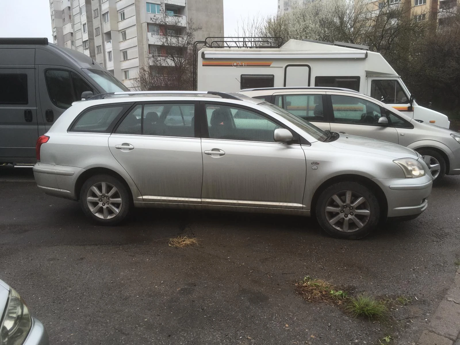 Toyota Avensis, снимка 4 - Автомобили и джипове - 54067476
