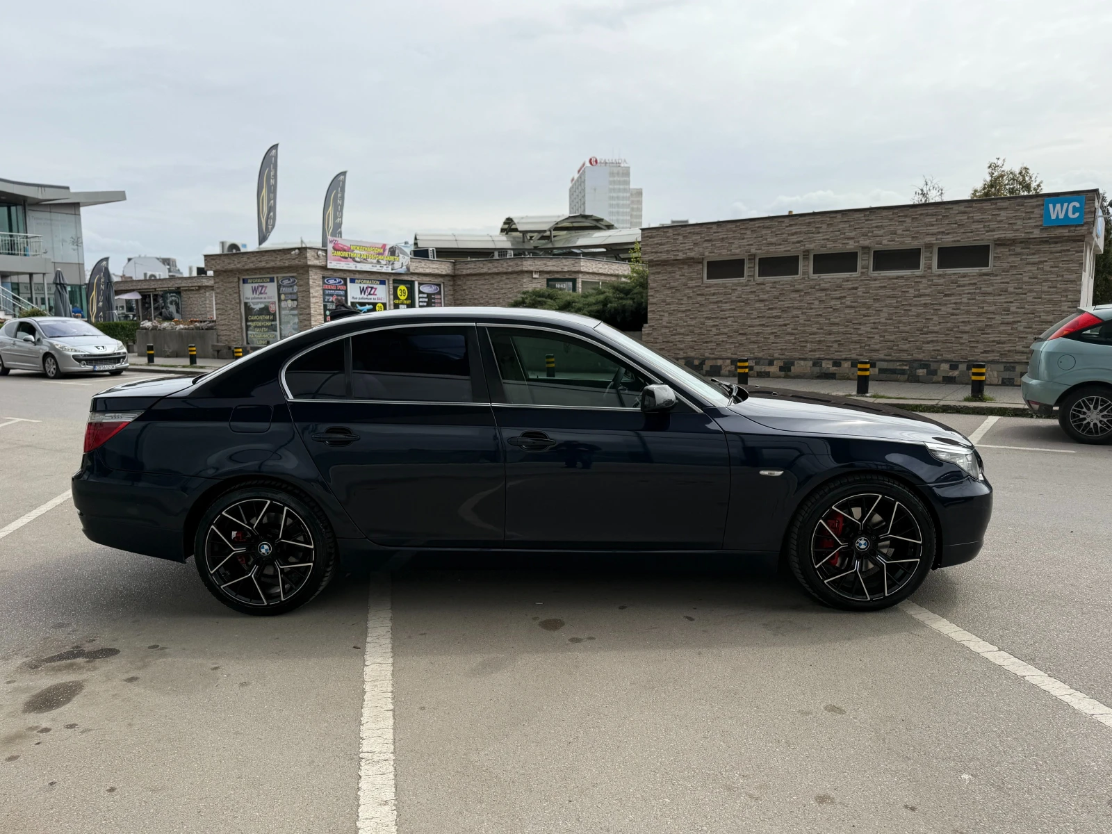 BMW 525 XD 6 МЕСЕЦА ГАРАНЦИЯ/197к.с. Facelift, снимка 5 - Автомобили и джипове - 54228760